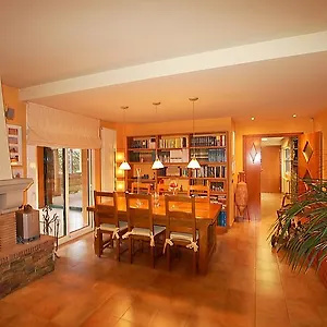  Hotel 105363) Casa En Con Internet, Aire Acondicionado, Aparcamiento, Jardin España