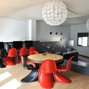  Hostal Equity Point Hostel Girona España