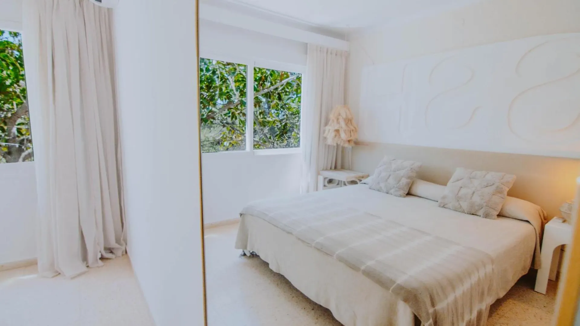 Secret Oasis Ibiza-Only Adults Aparthotel San Antonio  2*, San Antonio (Ibiza)