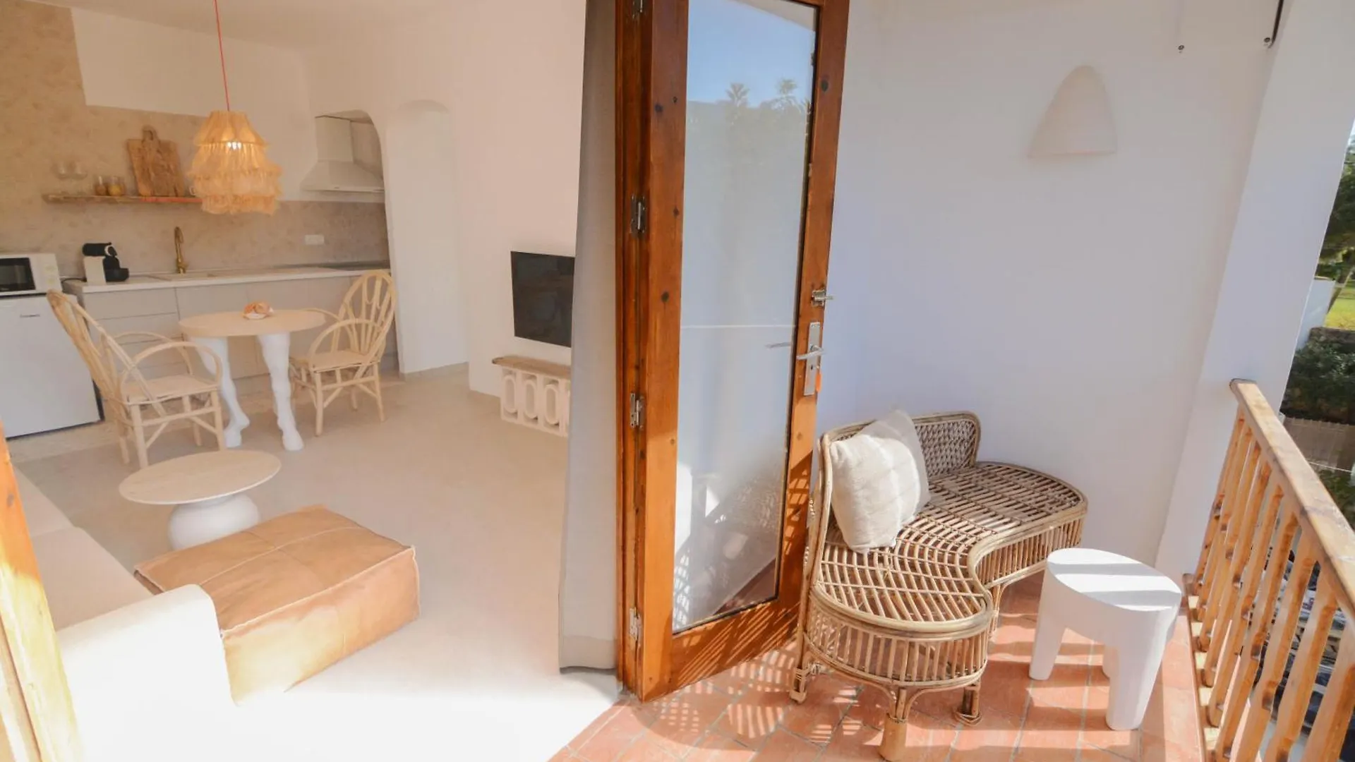 Secret Oasis Ibiza-Only Adults Aparthotel San Antonio  2*, San Antonio (Ibiza) Spanje