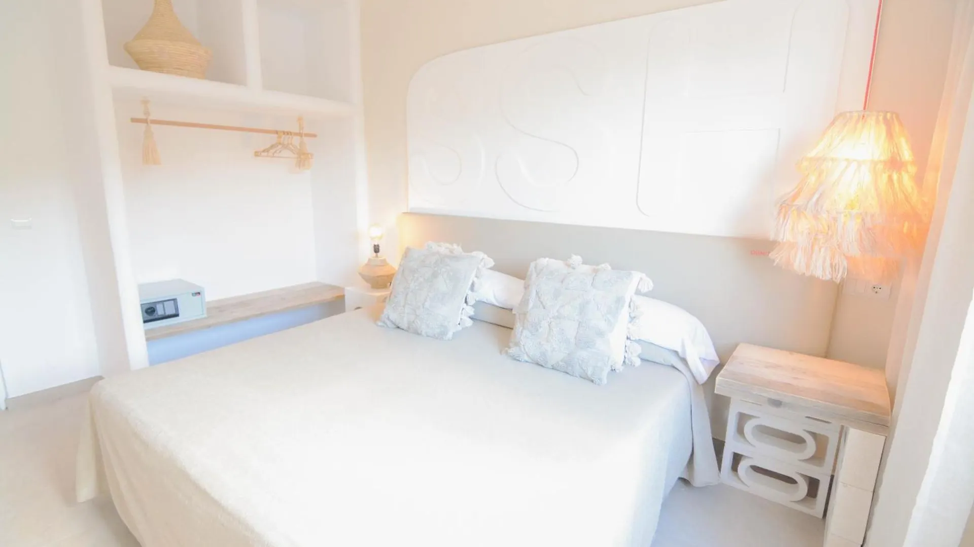 Secret Oasis Ibiza-Only Adults Aparthotel San Antonio