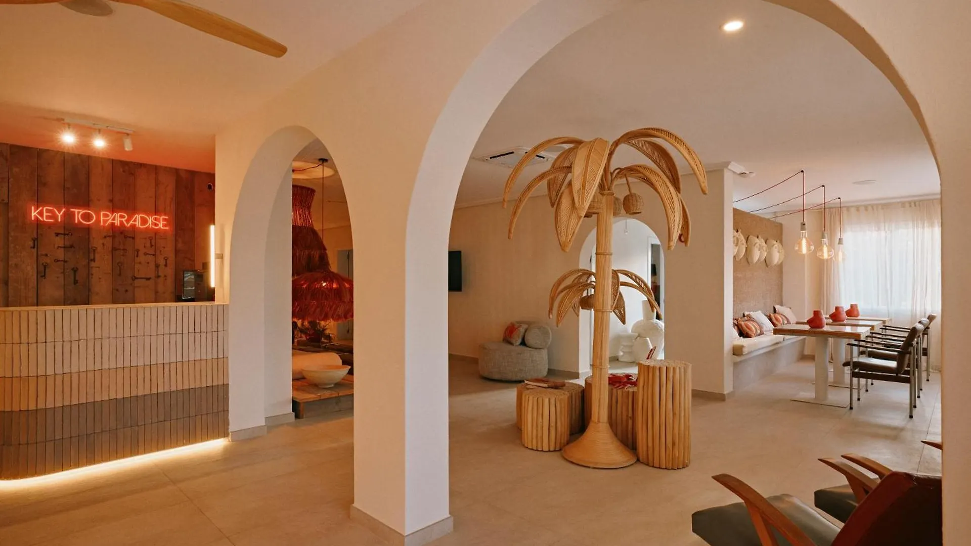 Aparthotel Secret Oasis Ibiza-Only Adults Sant Antoni de Portmany